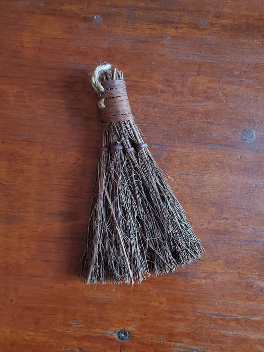 Cinnamon Broom - 6"