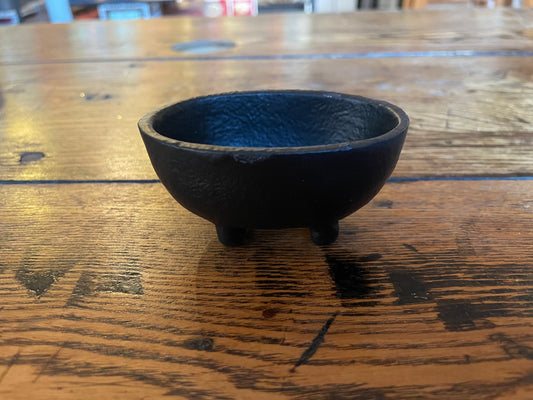Oval Cast Iron Cauldron- 1.75” tall